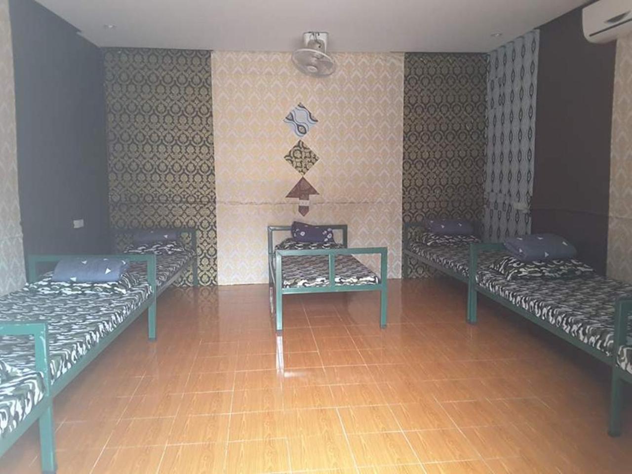 Army Barracks Guesthouse Vang Vieng Exterior photo
